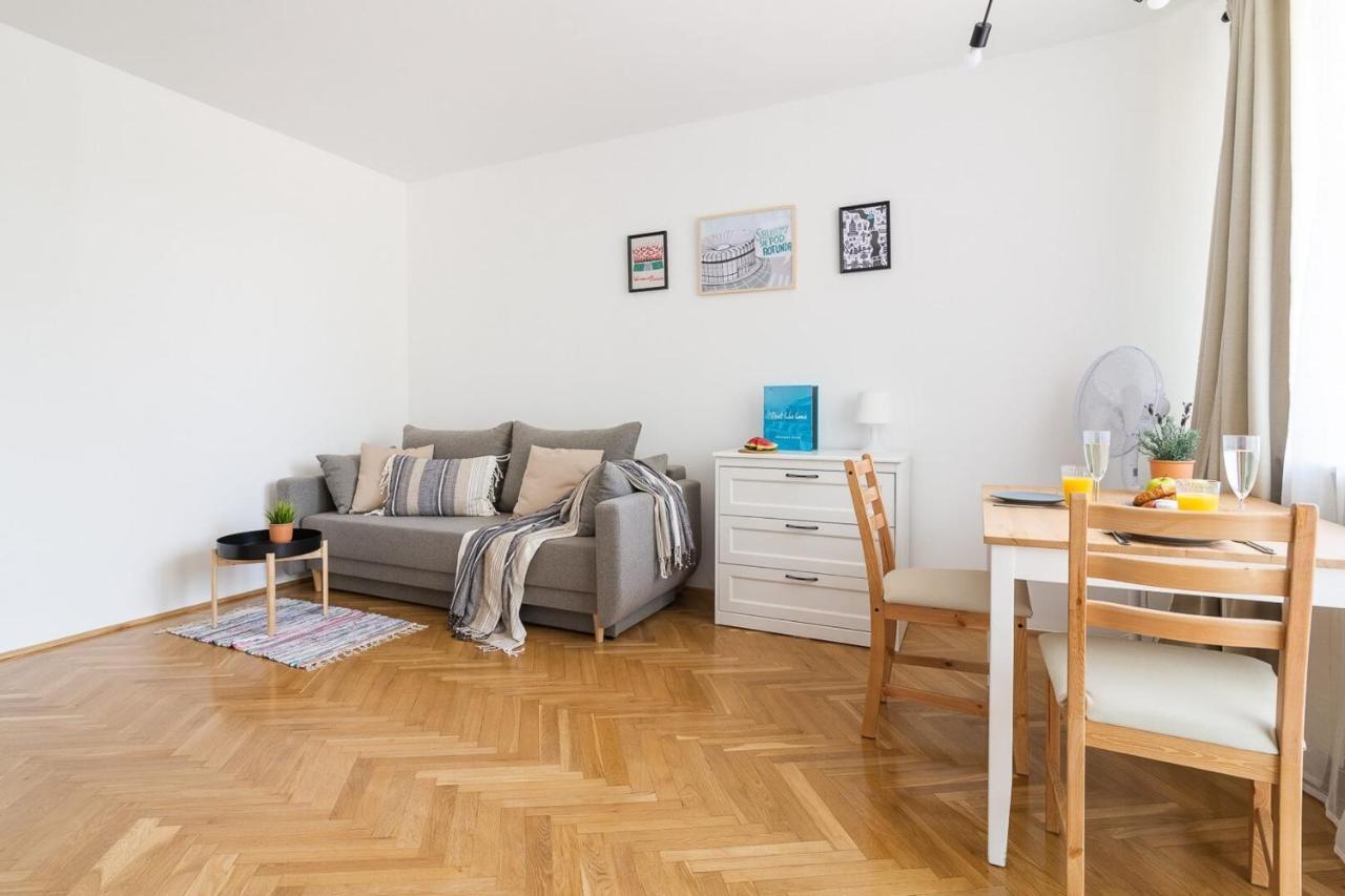 Rent Like Home - Pawia 36 Varsó Kültér fotó